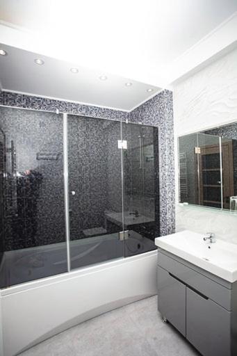 צ'יסינאו Sky House Exclusive Apartments מראה חיצוני תמונה